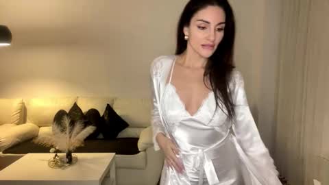 Margot online show from November 16, 2025, 10:15 pm