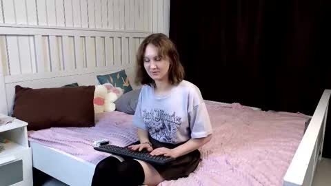 Snapshot of margretpipia chatting on October 22, 2025, 7:52 am Rose online show from October 22, 2025, 7:52 am