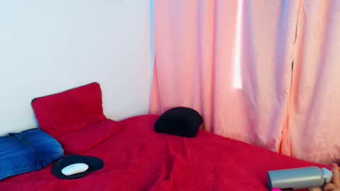 Snapshot of mari_mar69 chatting on September 12, 2025, 12:16 pm mari_mar69 online show from September 12, 2025, 12:16 pm