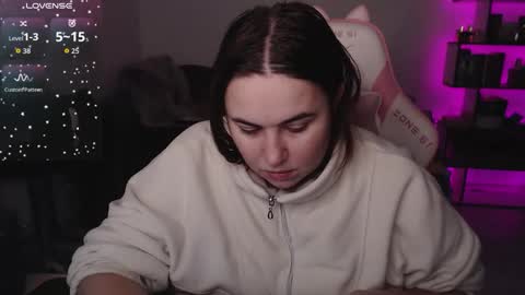 mari moore online show from November 18, 2025, 7:02 am