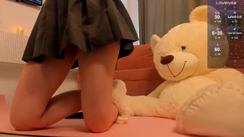 mari_nett online show from February 6, 2025, 10:15 am