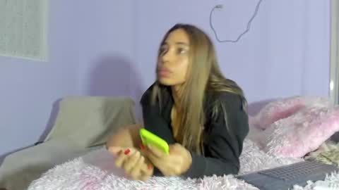 Meli-Mari  online show from January 7, 2025, 6:05 am