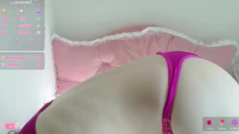 mari_tokyo online show from October 31, 2025, 11:17 pm