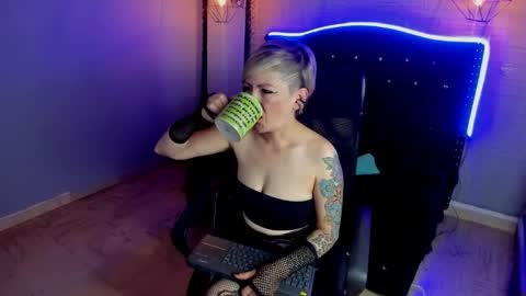 Snapshot of maria_fernandaxxx_ chatting on January 13, 2025, 6:38 am Maria fernanda online show from January 13, 2025, 6:38 am