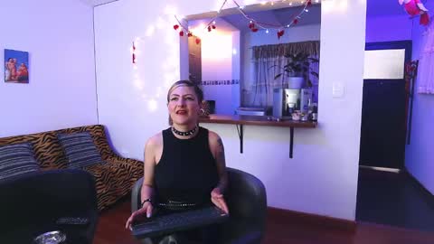 Snapshot of maria_fernandaxxx_ chatting on February 10, 2025, 8:21 pm Maria fernanda online show from February 10, 2025, 8:21 pm