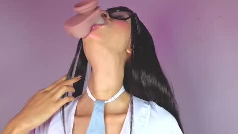 S O F I A  model independent online show from October 3, 2025, 9:34 pm