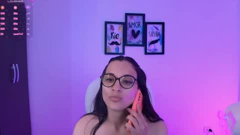 Snapshot of mariaan_m chatting on February 28, 2025, 1:26 am Leidy online show from February 28, 2025, 1:26 am