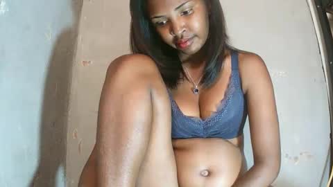 Snapshot of mariah586 chatting on February 18, 2026, 5:25 am Maria online show from February 18, 2026, 5:25 am