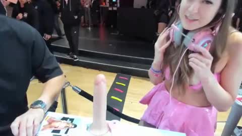 Snapshot of mariahpinkkitty chatting on January 18, 2025, 1:08 am Pinkkitty online show from January 18, 2025, 1:08 am