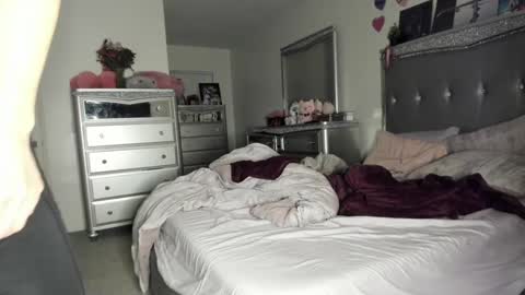 Snapshot of mariahpinkkitty chatting on February 18, 2025, 4:15 am Pinkkitty online show from February 18, 2025, 4:15 am