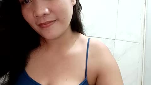 marialuzhot143 online show from June 3, 2026, 5:18 pm