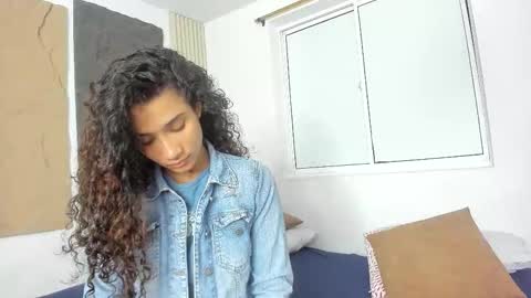 Marian online show from December 2, 2025, 11:04 am