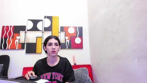 mariana_16_ online show from February 3, 2025, 11:58 pm