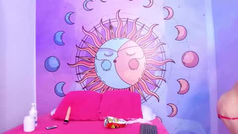 mariana_16_ online show from November 12, 2025, 2:39 pm