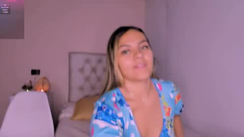 Snapshot of mariana__roe chatting on March 12, 2025, 3:57 am Mariana Roe online show from March 12, 2025, 3:57 am