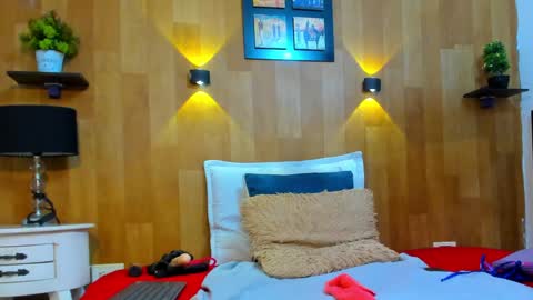 Mariana Angel online show from February 3, 2025, 7:10 pm