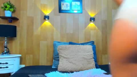 Mariana Angel online show from February 11, 2025, 1:20 am