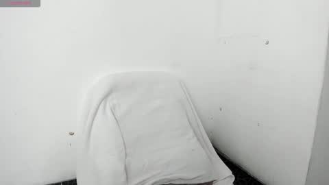 Mariana online show from February 11, 2026, 2:27 am