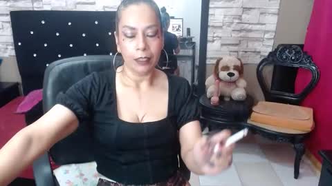 mariana_night online show from November 9, 2025, 5:28 am