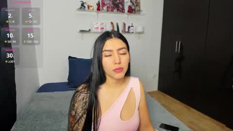 MARIANA Y VALENTINA online show from September 24, 2025, 11:02 am