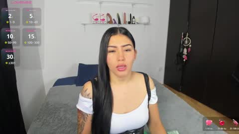 MARIANA Y VALENTINA online show from November 19, 2025, 11:10 am