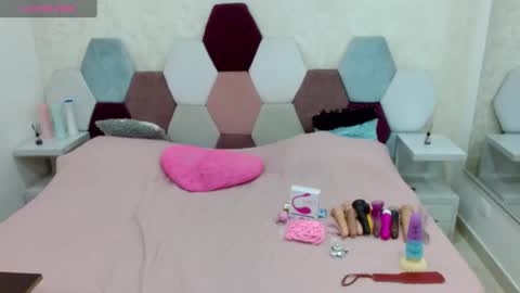 mariana online show from January 21, 2025, 9:36 pm