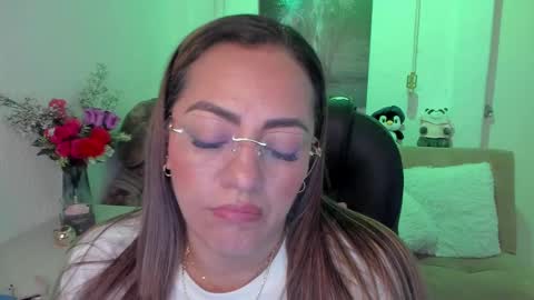 Mariana Lopez online show from February 21, 2025, 6:51 am