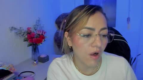 Mariana Lopez online show from March 1, 2025, 6:03 am