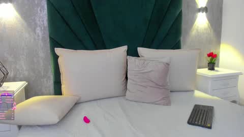 Mariana online show from December 6, 2024, 11:25 pm