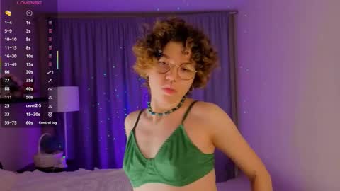 Mariana online show from November 29, 2025, 6:11 pm