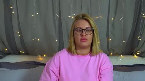 Maria online show from November 22, 2025, 6:51 pm