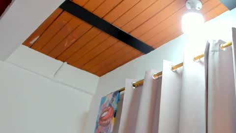 Mariangel online show from April 8, 2026, 8:09 pm