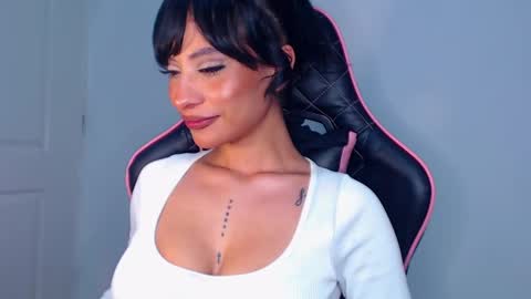 M A R I A N E online show from January 2, 2025, 6:07 am