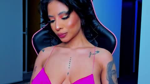 M A R I A N E online show from February 5, 2025, 6:24 am