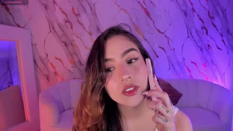 Marianne  online show from September 30, 2025, 9:20 pm