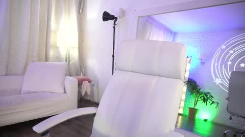 Maria online show from March 11, 2025, 8:41 am