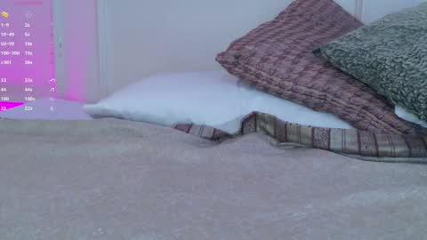 Maria Pettit online show from September 22, 2025, 12:18 pm