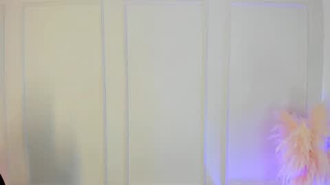 Maria Pettit online show from December 15, 2025, 9:35 am