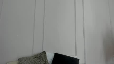 Maria Pettit online show from April 6, 2026, 12:06 pm