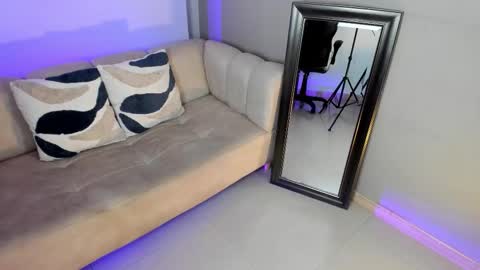 Snapshot of marie_bass chatting on February 4, 2026, 1:28 pm marie_bass online show from February 4, 2026, 1:28 pm