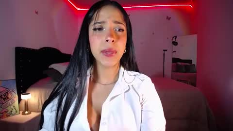 Snapshot of marie_daved chatting on February 8, 2025, 3:08 am Nicolle online show from February 8, 2025, 3:08 am