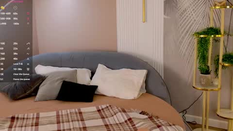Snapshot of marie_diaze chatting on May 9, 2026, 5:12 am Marie LEAVE YOUR WITH ME online show from May 9, 2026, 5:12 am