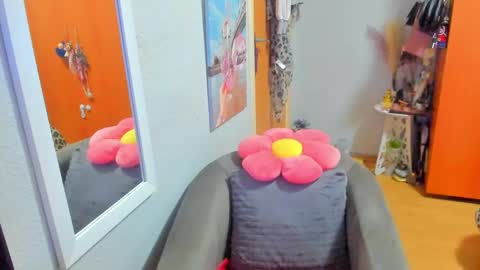 Snapshot of marie_marie03 chatting on February 28, 2025, 6:21 am Marie   online show from February 28, 2025, 6:21 am