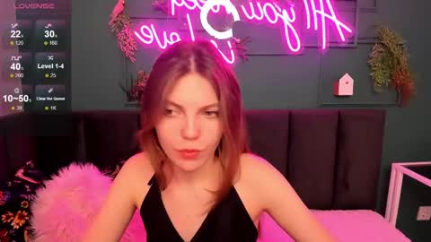 Snapshot of marie_reyes_ chatting on January 16, 2025, 1:58 am Mary 3 online show from January 16, 2025, 1:58 am