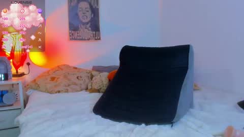 Snapshot of marieetaylor chatting on May 19, 2026, 10:49 pm Mariee online show from May 19, 2026, 10:49 pm