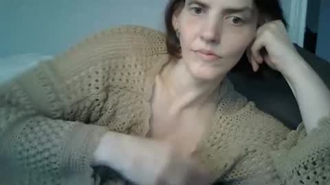 Mariejojo online show from November 22, 2025, 4:50 pm