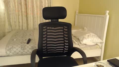 mariejuana online show from November 22, 2025, 11:42 am