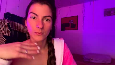 Snapshot of mariel_sins21 chatting on January 6, 2025, 8:18 pm Mariie online show from January 6, 2025, 8:18 pm