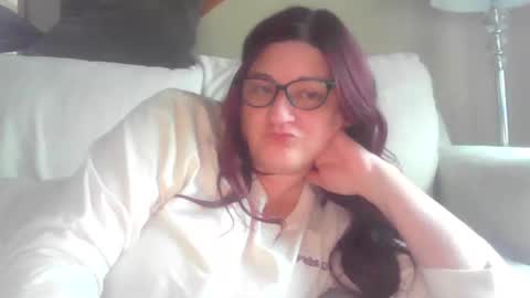 Marie online show from November 2, 2025, 3:25 pm