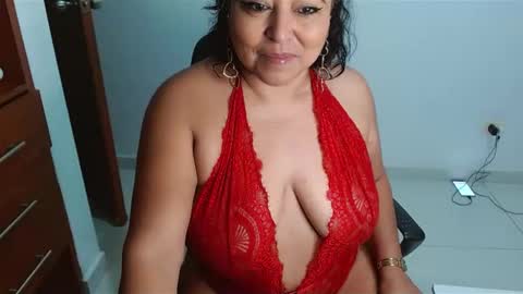 Snapshot of mariemiller19 chatting on February 14, 2025, 6:56 am Diana online show from February 14, 2025, 6:56 am